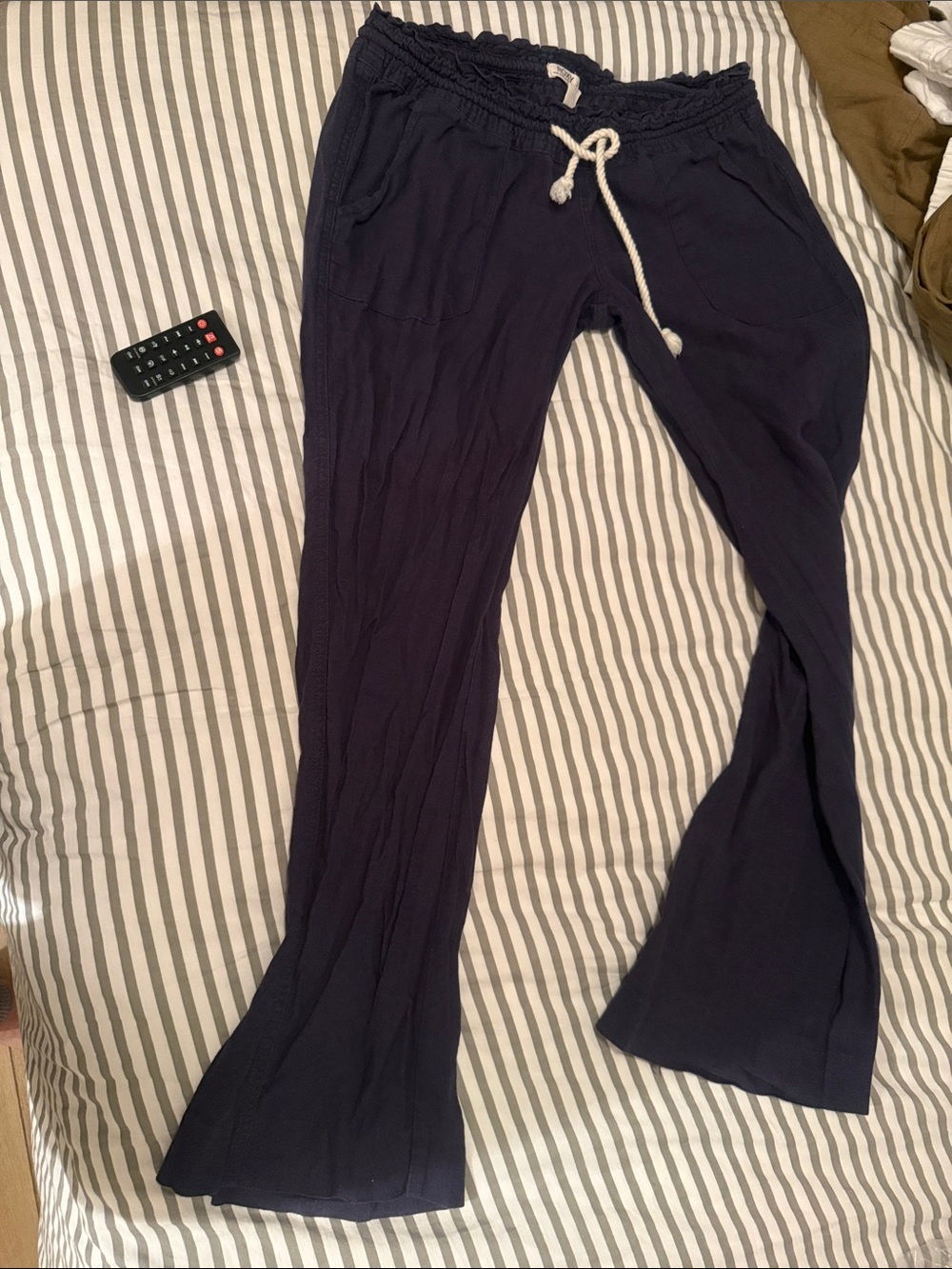 Roxy women Navy linen Drawstring pants with White Rope
